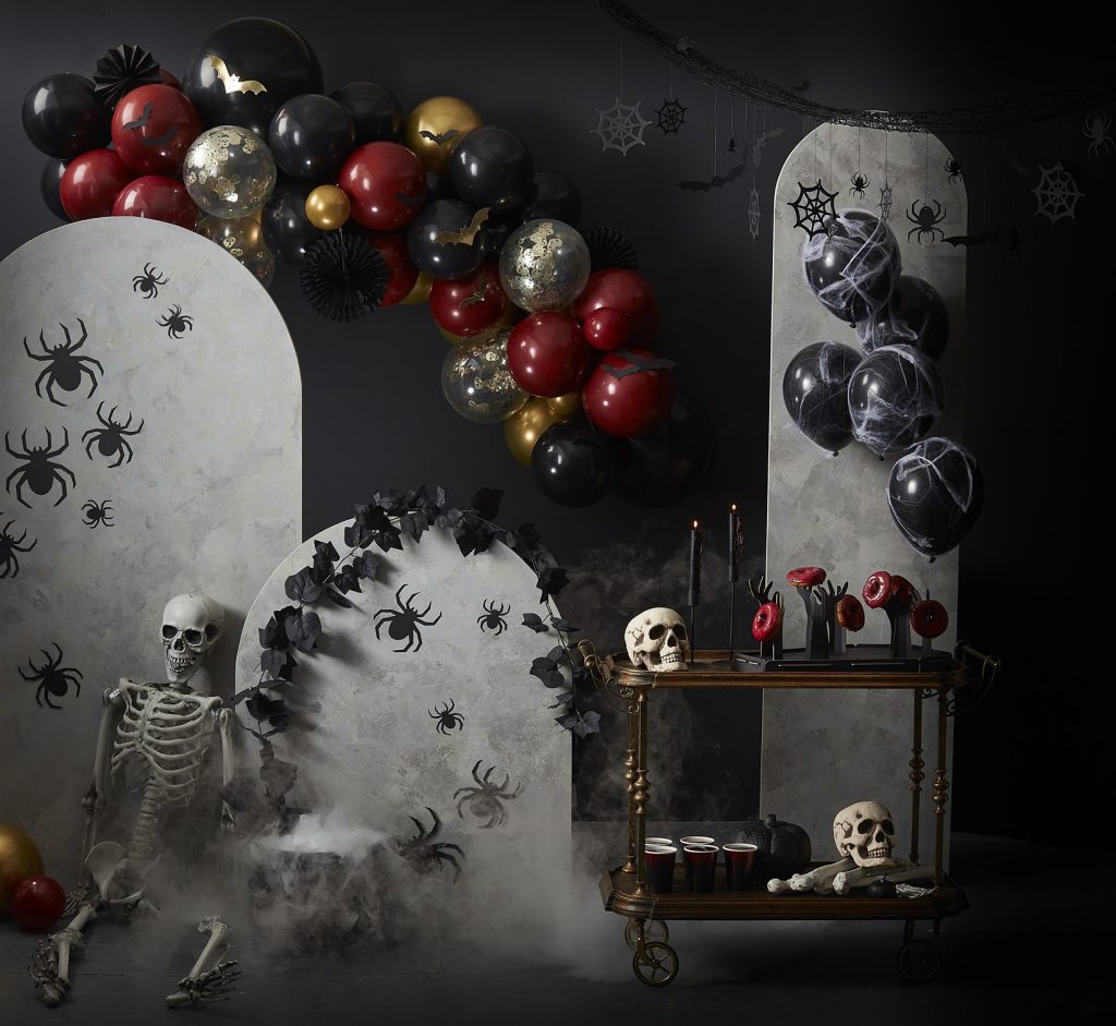 Σύνθεση από Μπαλόνια Halloween με Ροζέτες Ιστούς & Νυχτερίδες