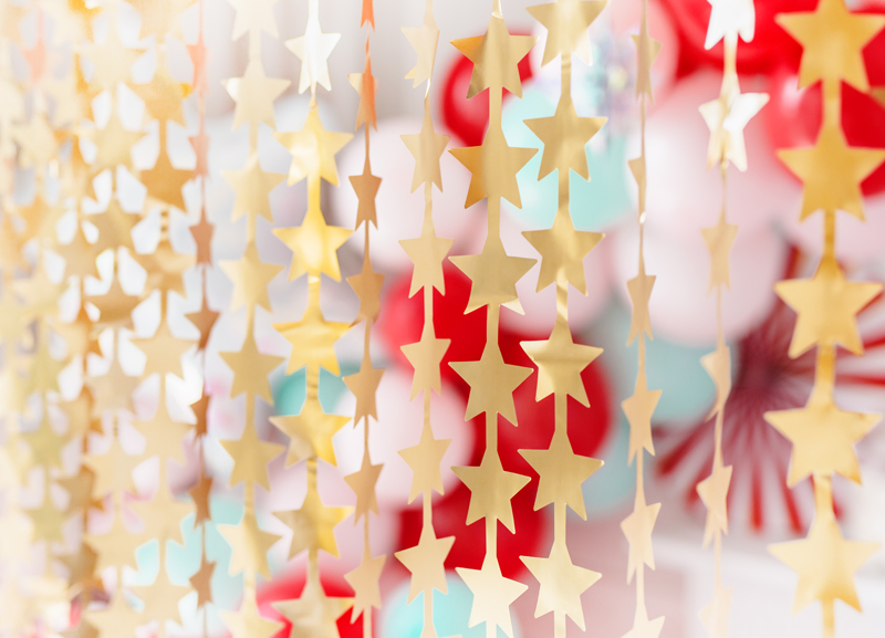 Διακοσμητική Foil Κουρτίνα Χρυσά Αστέρια 100×245εκ.